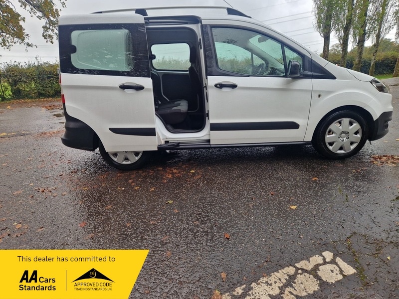 Used Ford Transit Courier 2015 for sale - 76418052: Photo 16