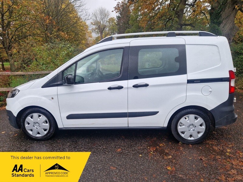 Used Ford Transit Courier 2015 for sale - 76418052: Photo 5
