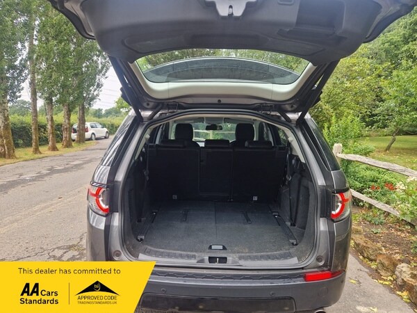Used Land Rover Discovery Sport 2015 for sale - 76292259: Photo 10