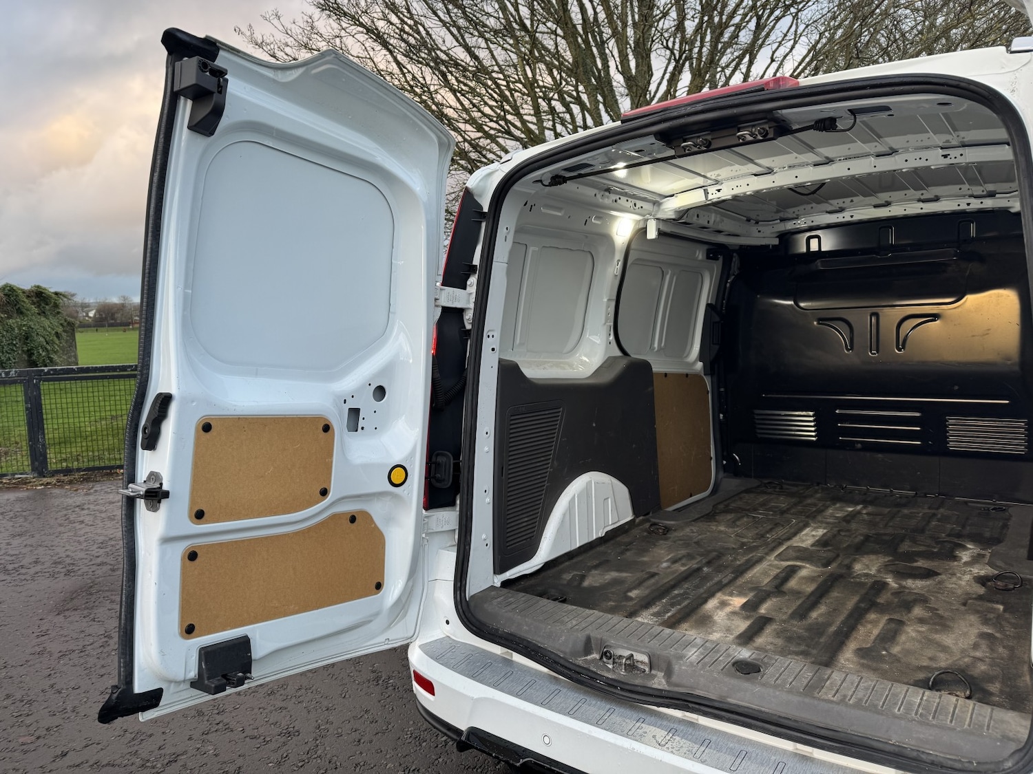 Used Ford Transit Connect 2019 for sale - 77735649: Photo 10