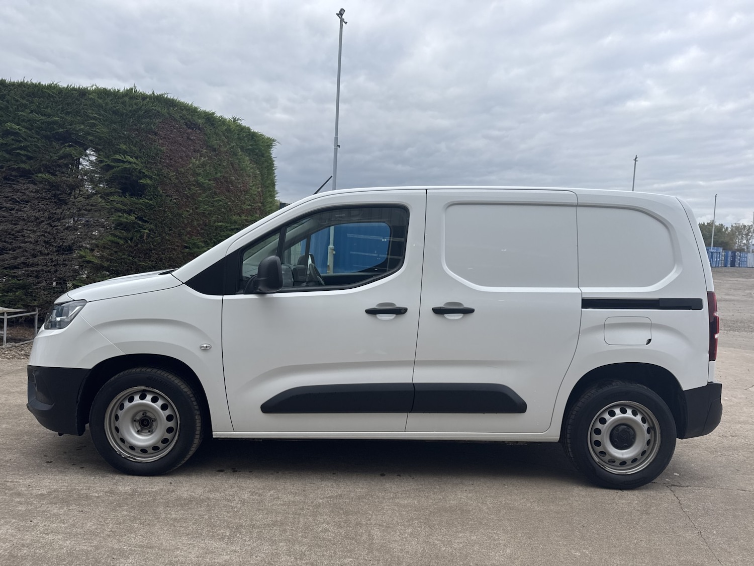 Used Toyota ProAce 2022 for sale - 76305483: Photo 2