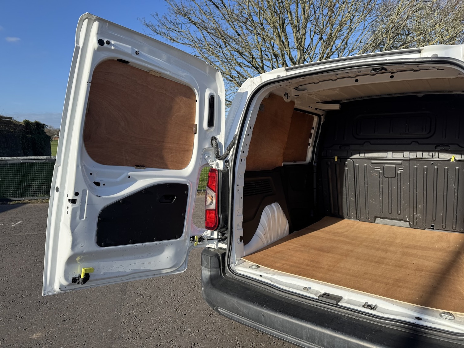 Used Peugeot Partner 2020 for sale - 77991585: Photo 10