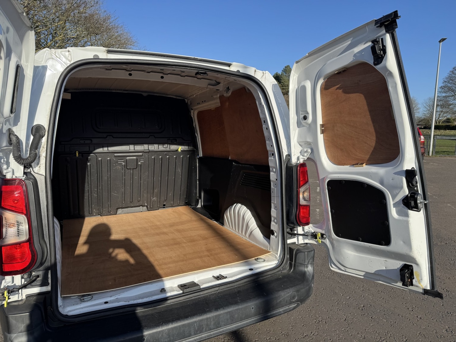 Used Peugeot Partner 2020 for sale - 77991585: Photo 11