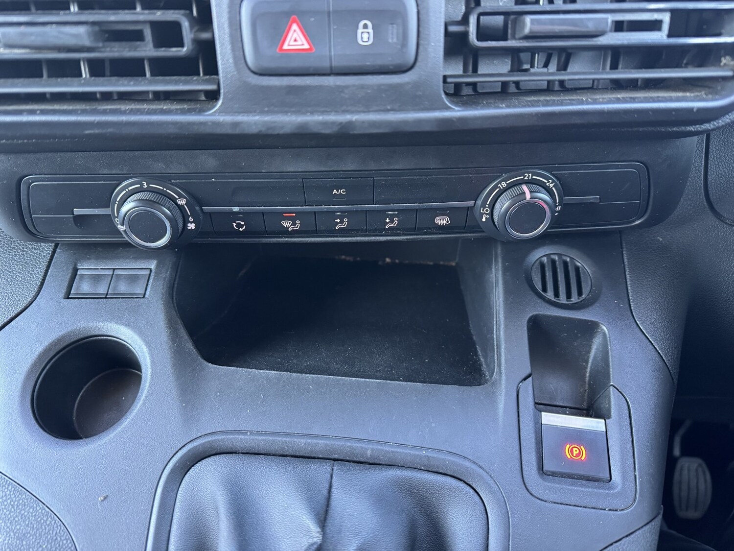 Used Peugeot Partner 2020 for sale - 77991585: Photo 21