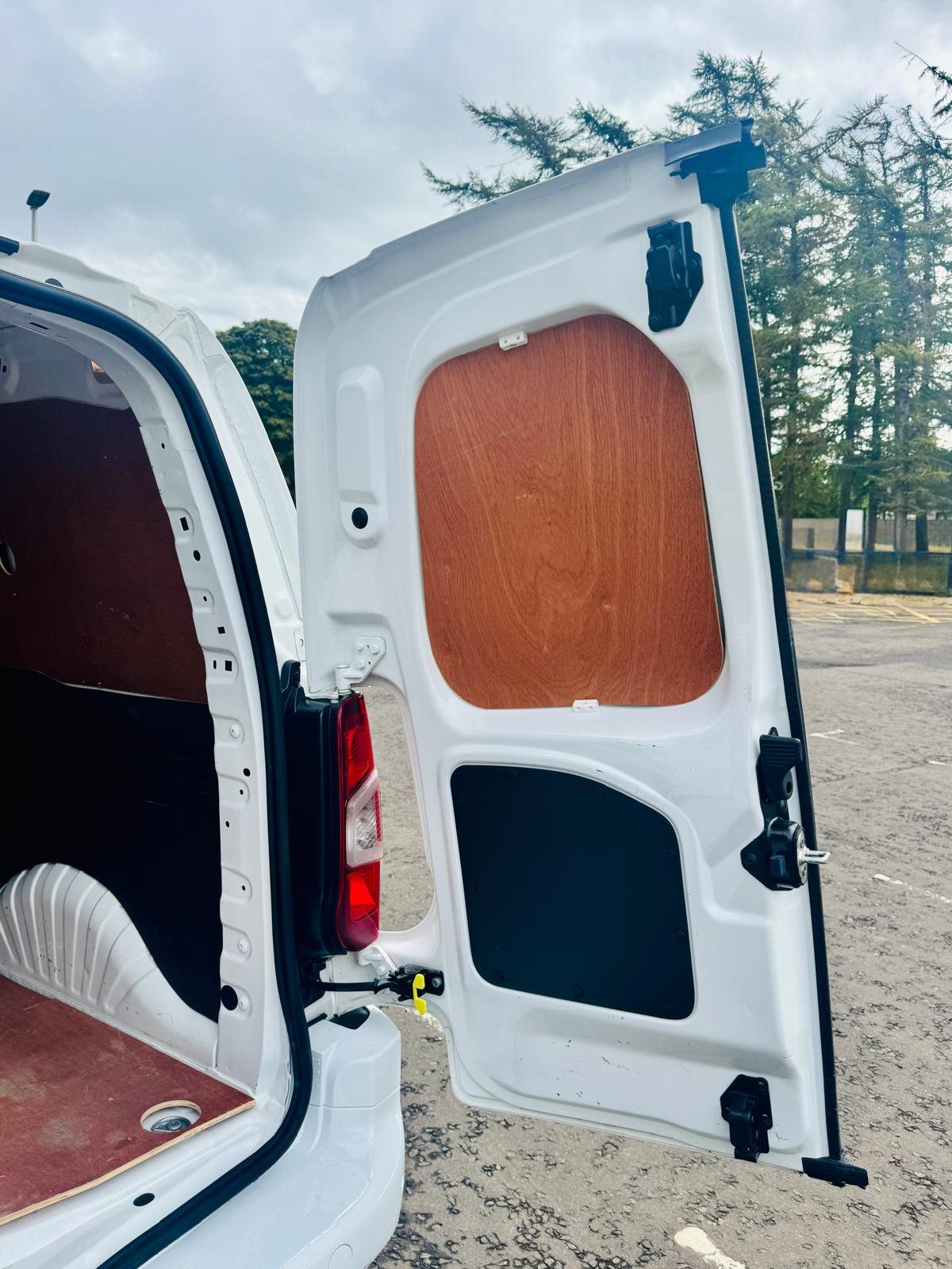 Used Vauxhall Combo 2020 for sale - 75913145: Photo 10