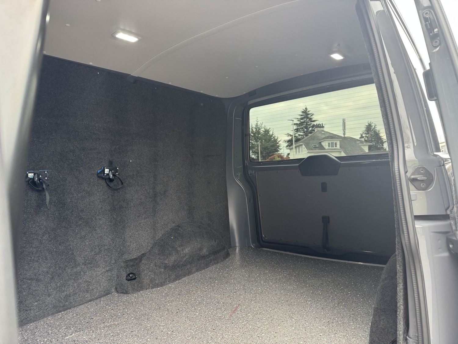 Used Volkswagen Transporter 2024 for sale - 76536690: Photo 16