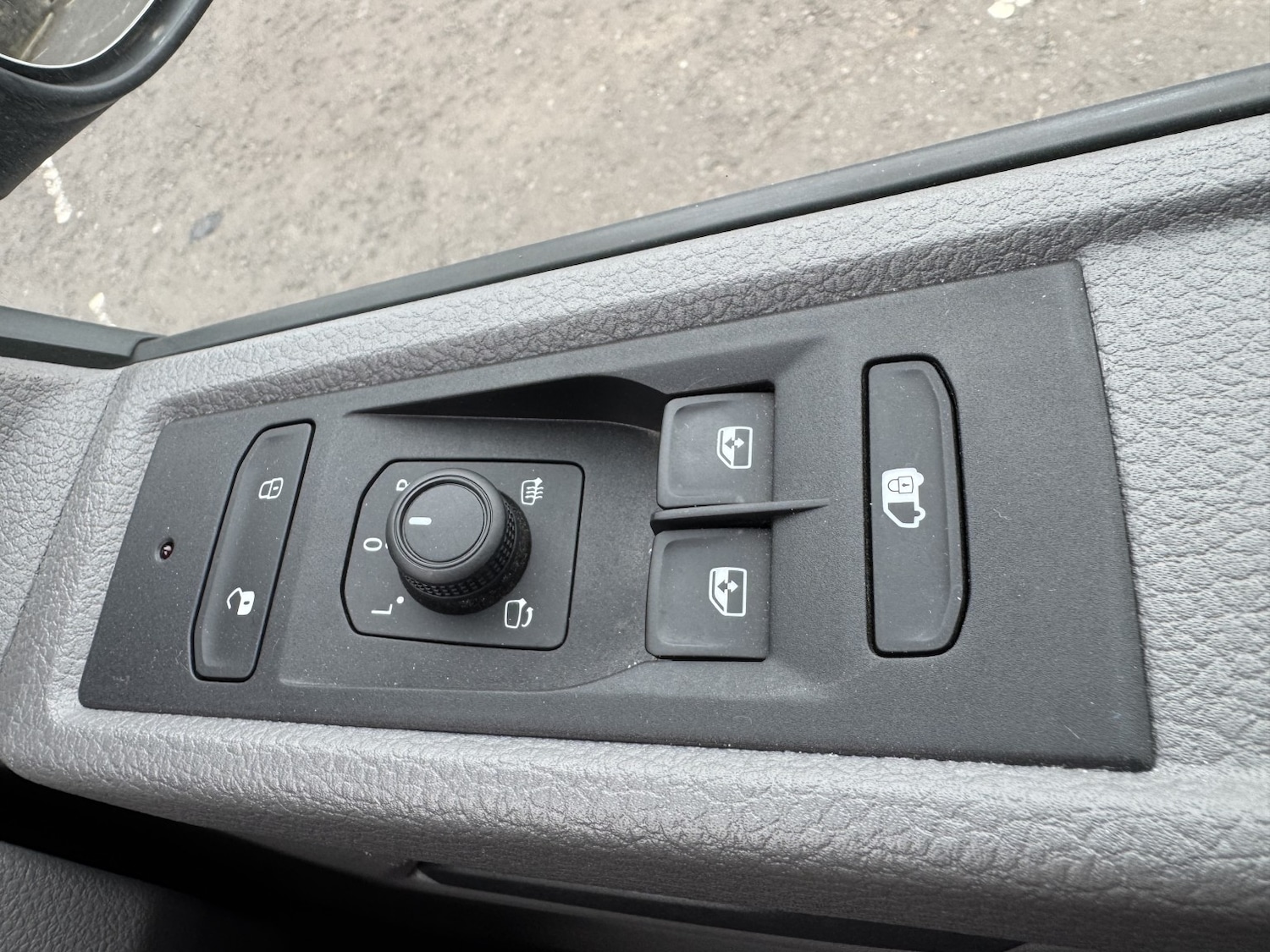 Used Volkswagen Transporter 2024 for sale - 76536690: Photo 30