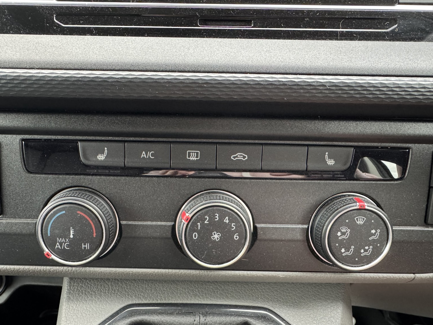 Used Volkswagen Transporter 2024 for sale - 76536690: Photo 32