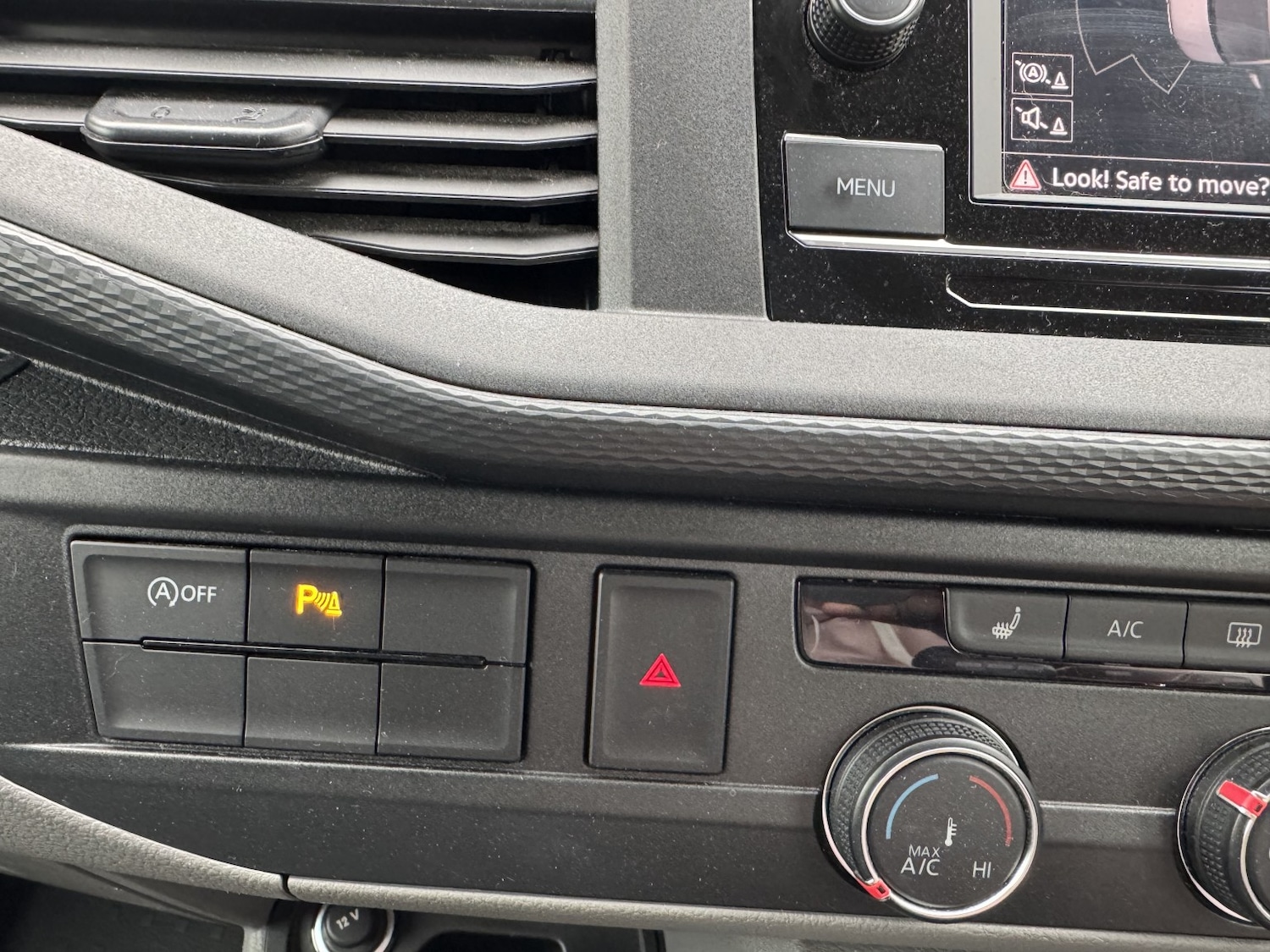 Used Volkswagen Transporter 2024 for sale - 76536690: Photo 33