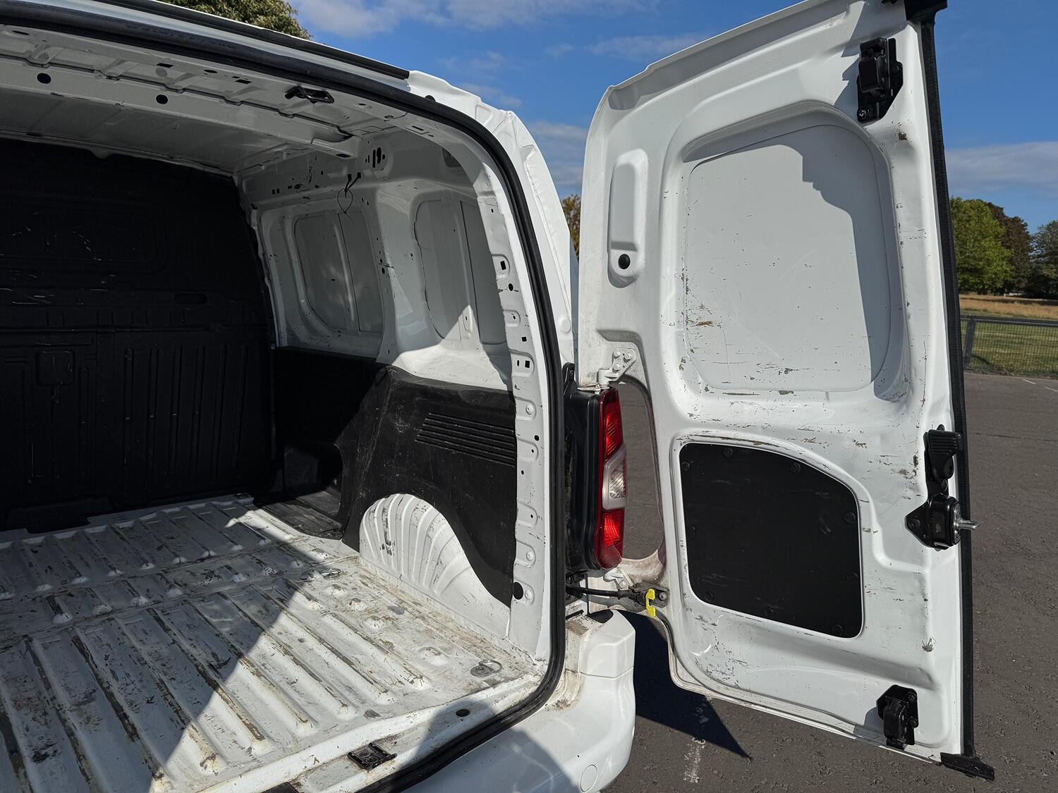 Used Vauxhall Combo 2020 for sale - 75621230: Photo 11