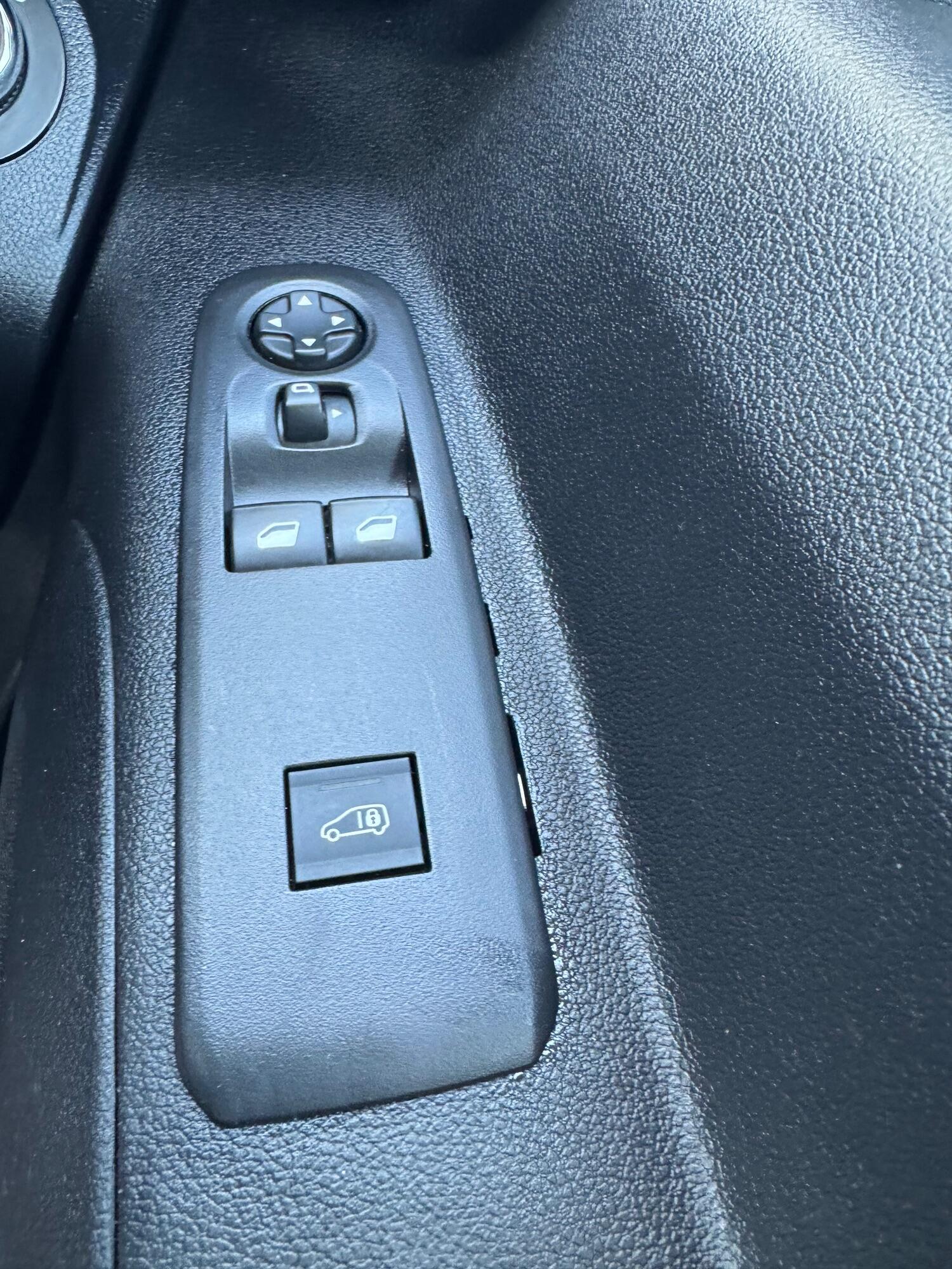 Used Vauxhall Combo 2020 for sale - 75621230: Photo 25