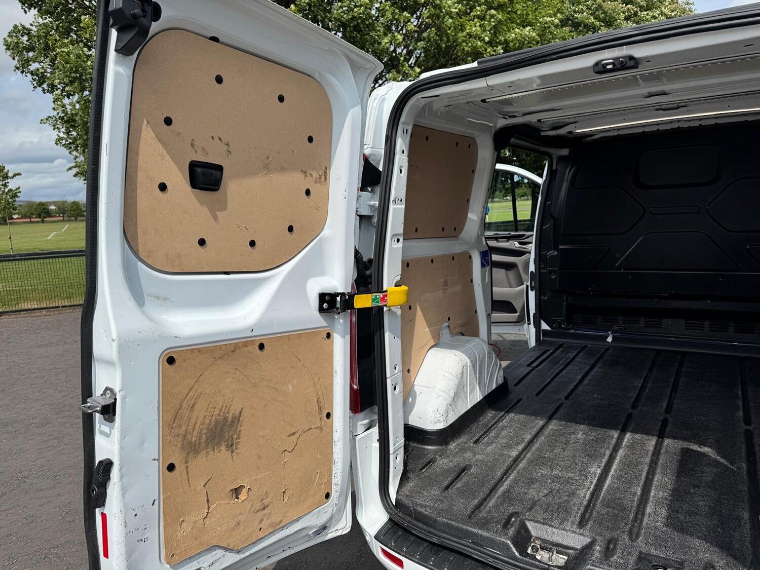 Used Ford Transit Custom 2023 for sale - 77954083: Photo 15