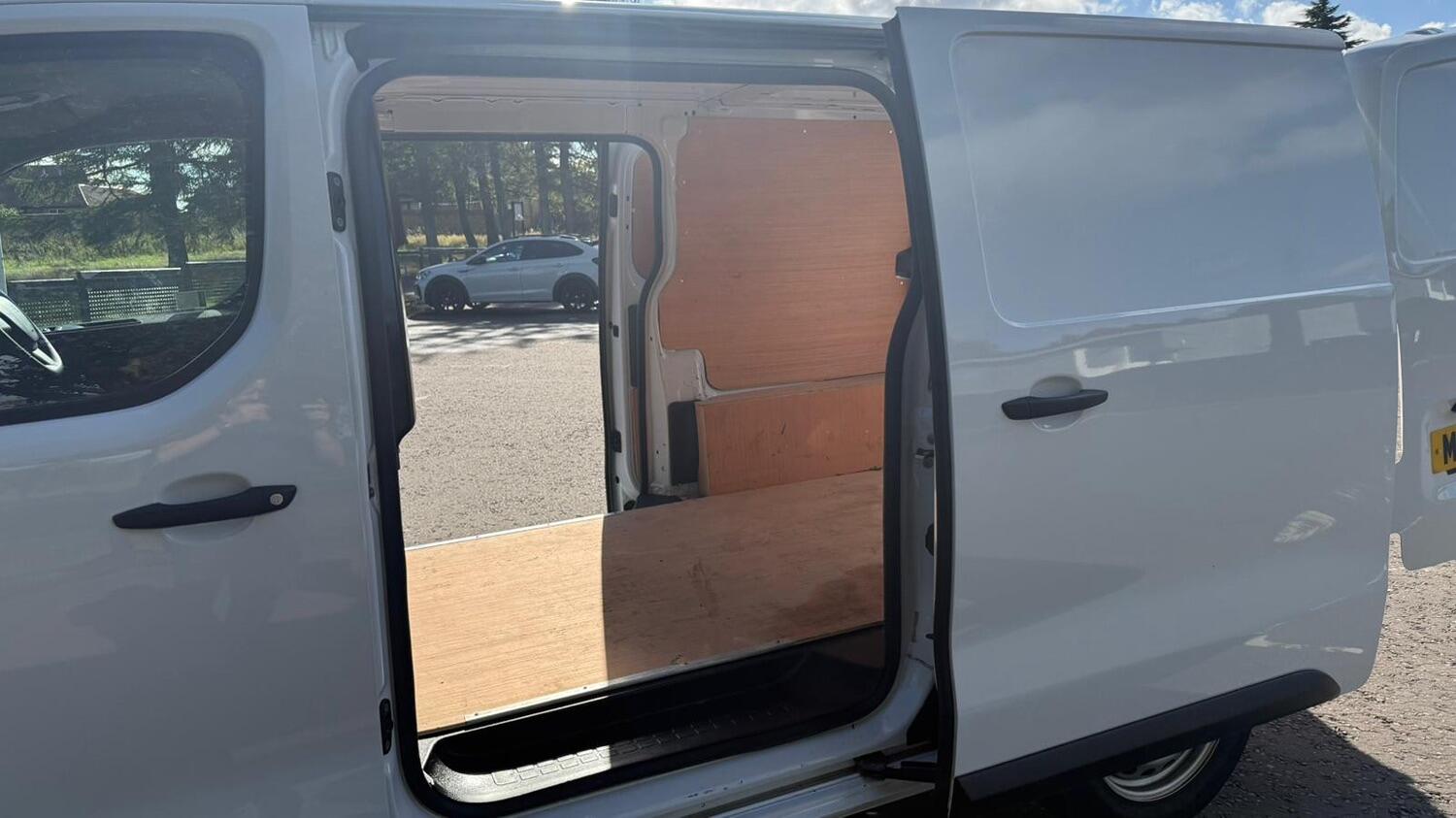 Used Peugeot Expert 2023 for sale - 75975594: Photo 11