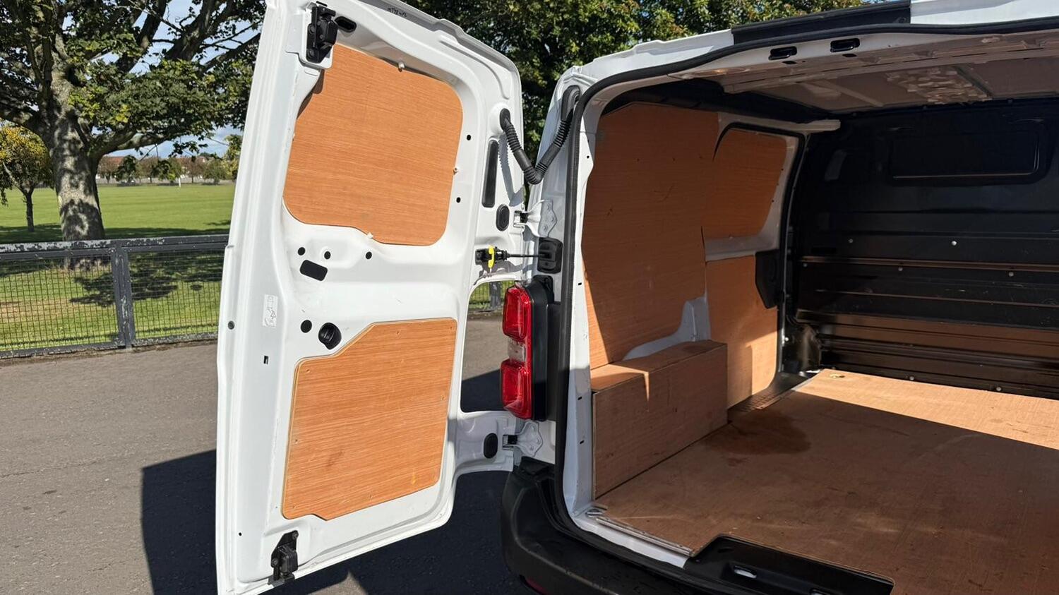 Used Peugeot Expert 2023 for sale - 75975594: Photo 13