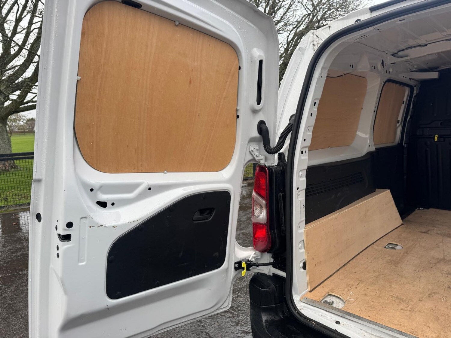 Used Peugeot Partner 2024 for sale - 77807072: Photo 10