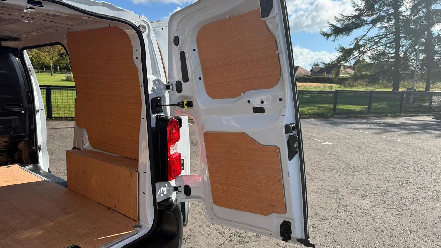 Used Peugeot Expert 2023 for sale - 77716454: Photo 10