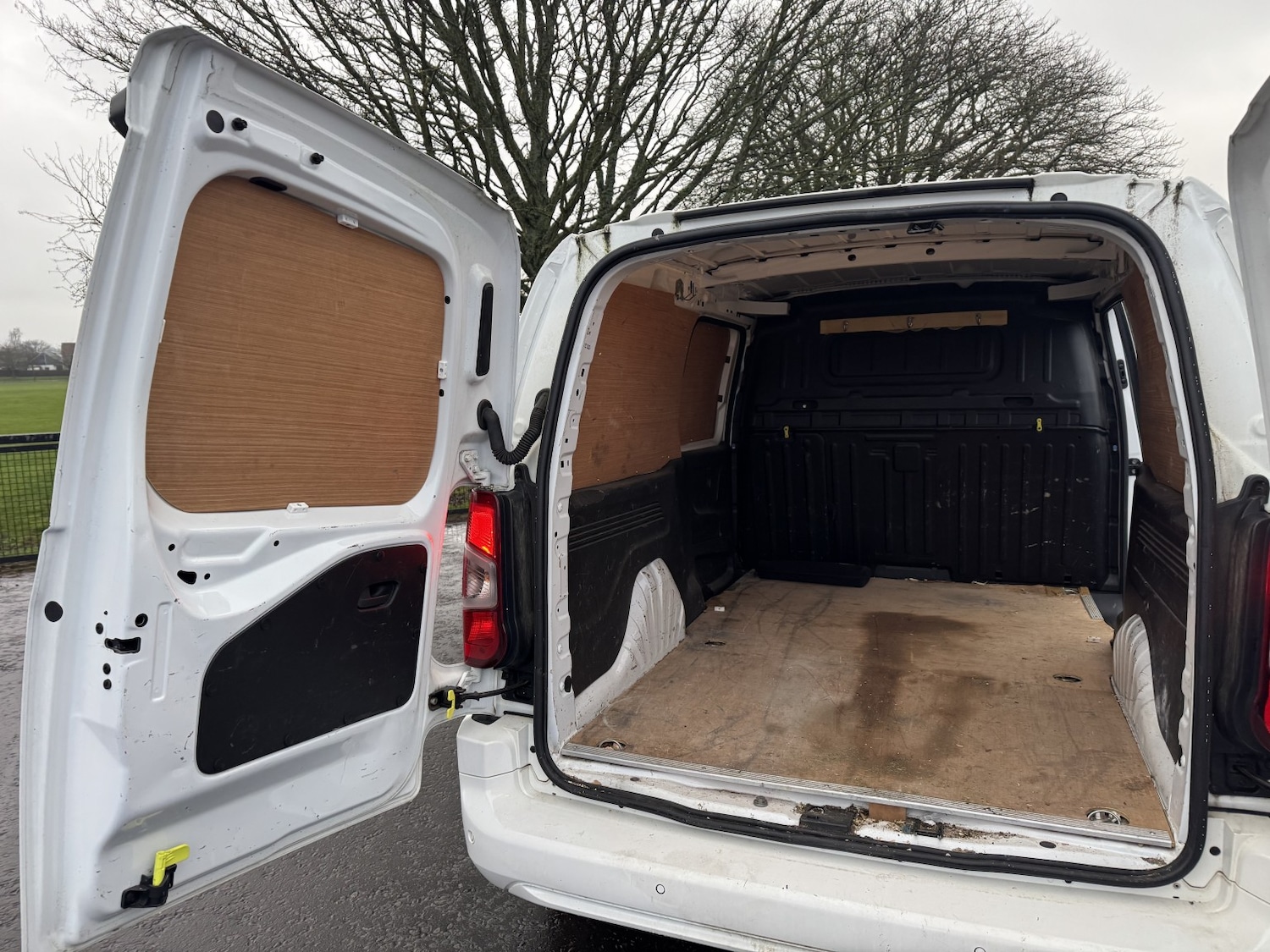 Used Peugeot Partner 2020 for sale - 77807079: Photo 12