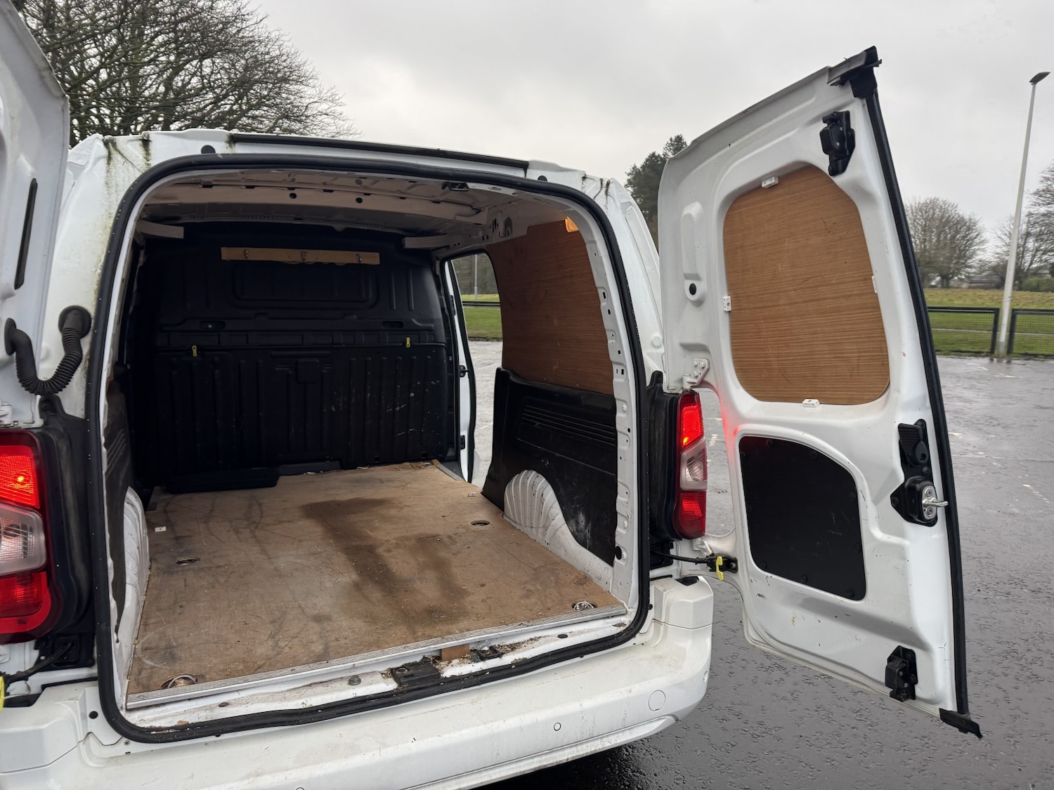 Used Peugeot Partner 2020 for sale - 77807079: Photo 13