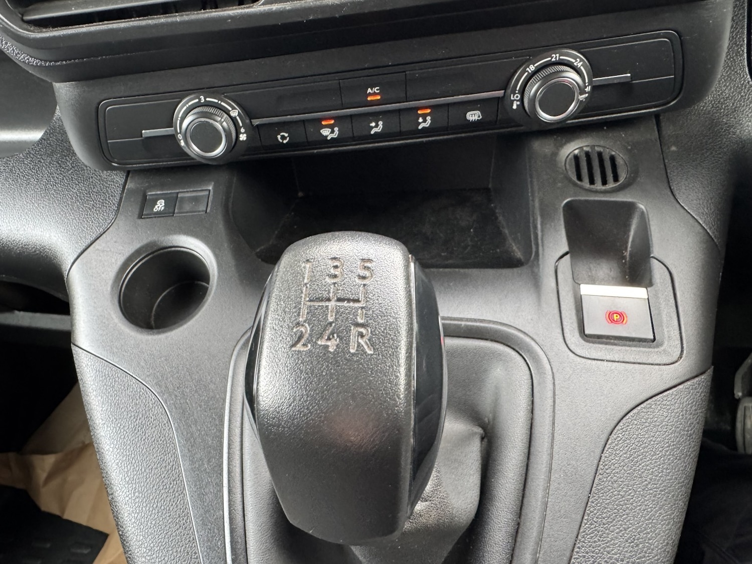 Used Peugeot Partner 2019 for sale - 76305517: Photo 19