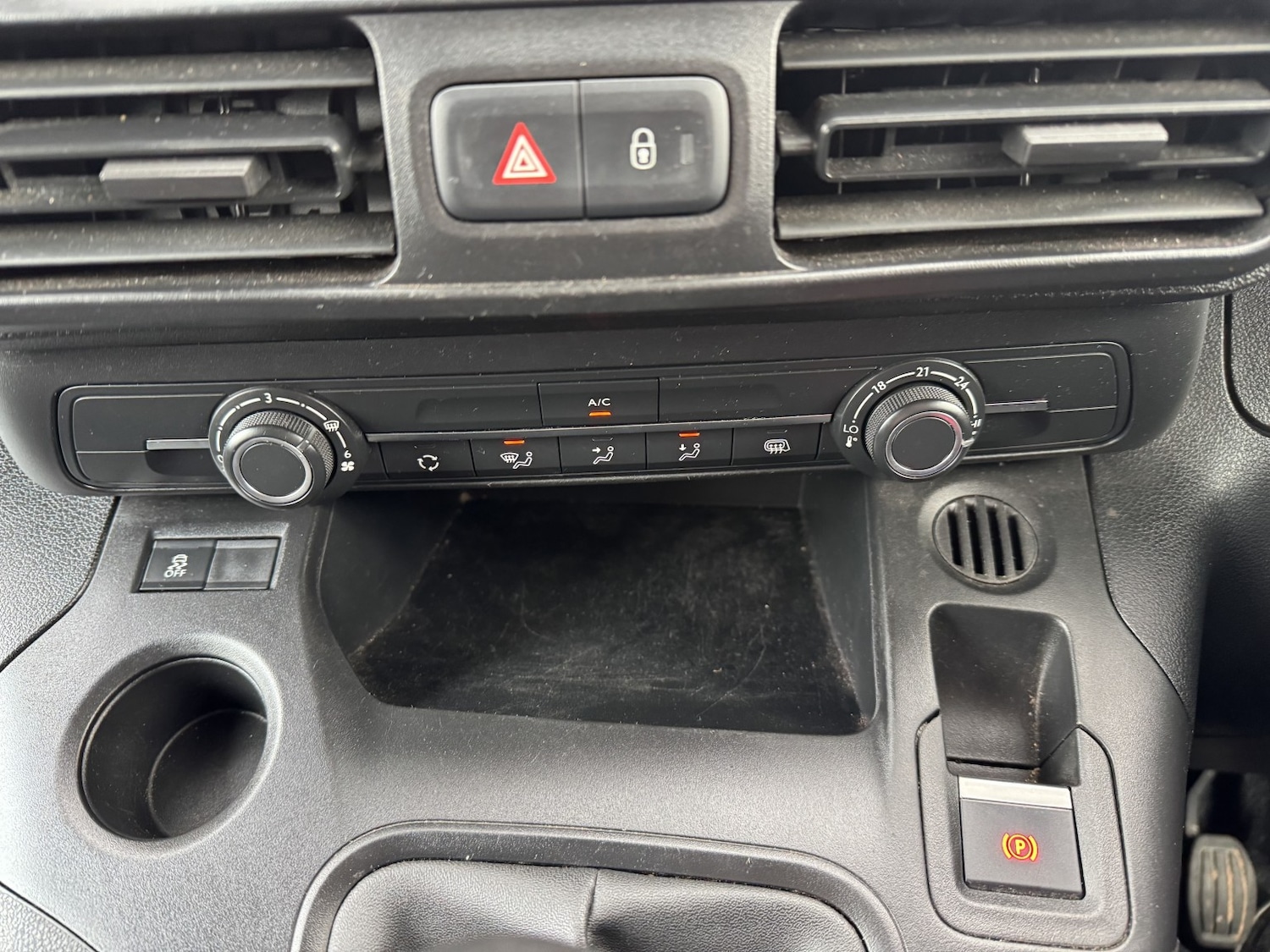 Used Peugeot Partner 2019 for sale - 76305517: Photo 22