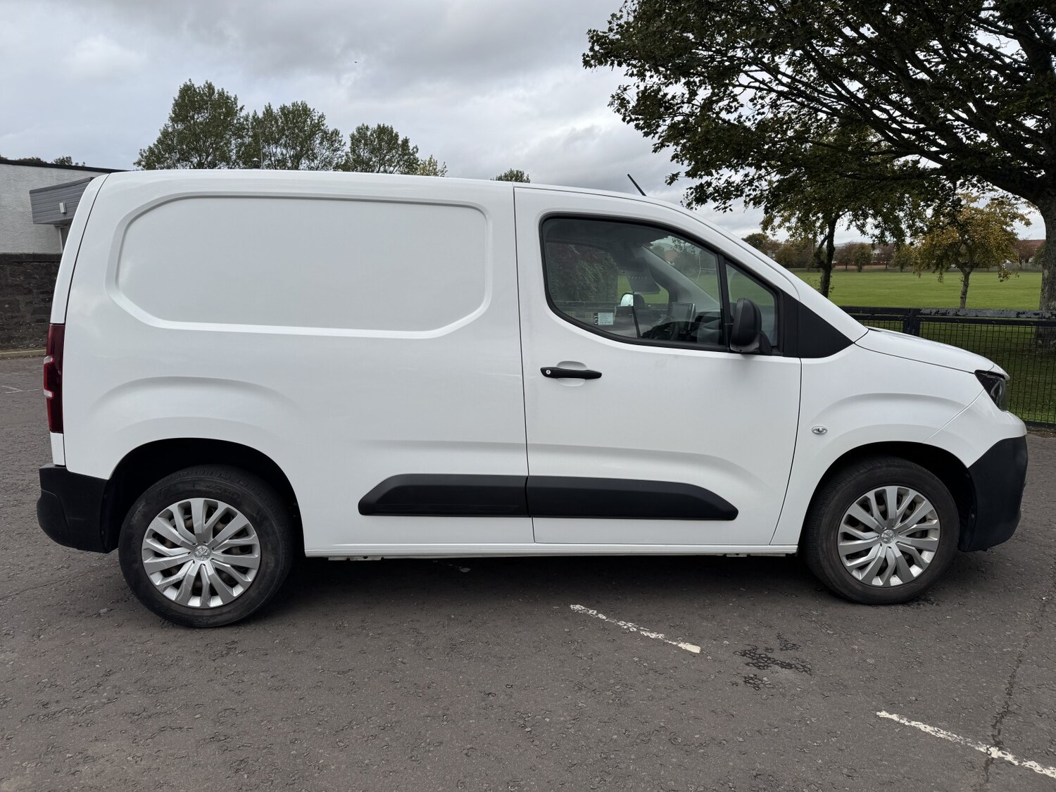 Used Peugeot Partner 2019 for sale - 76305517: Photo 8
