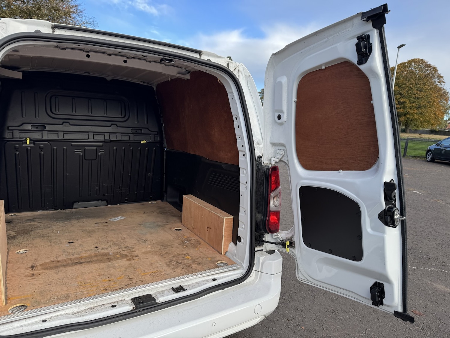 Used Vauxhall Combo 2022 for sale - 77807083: Photo 11