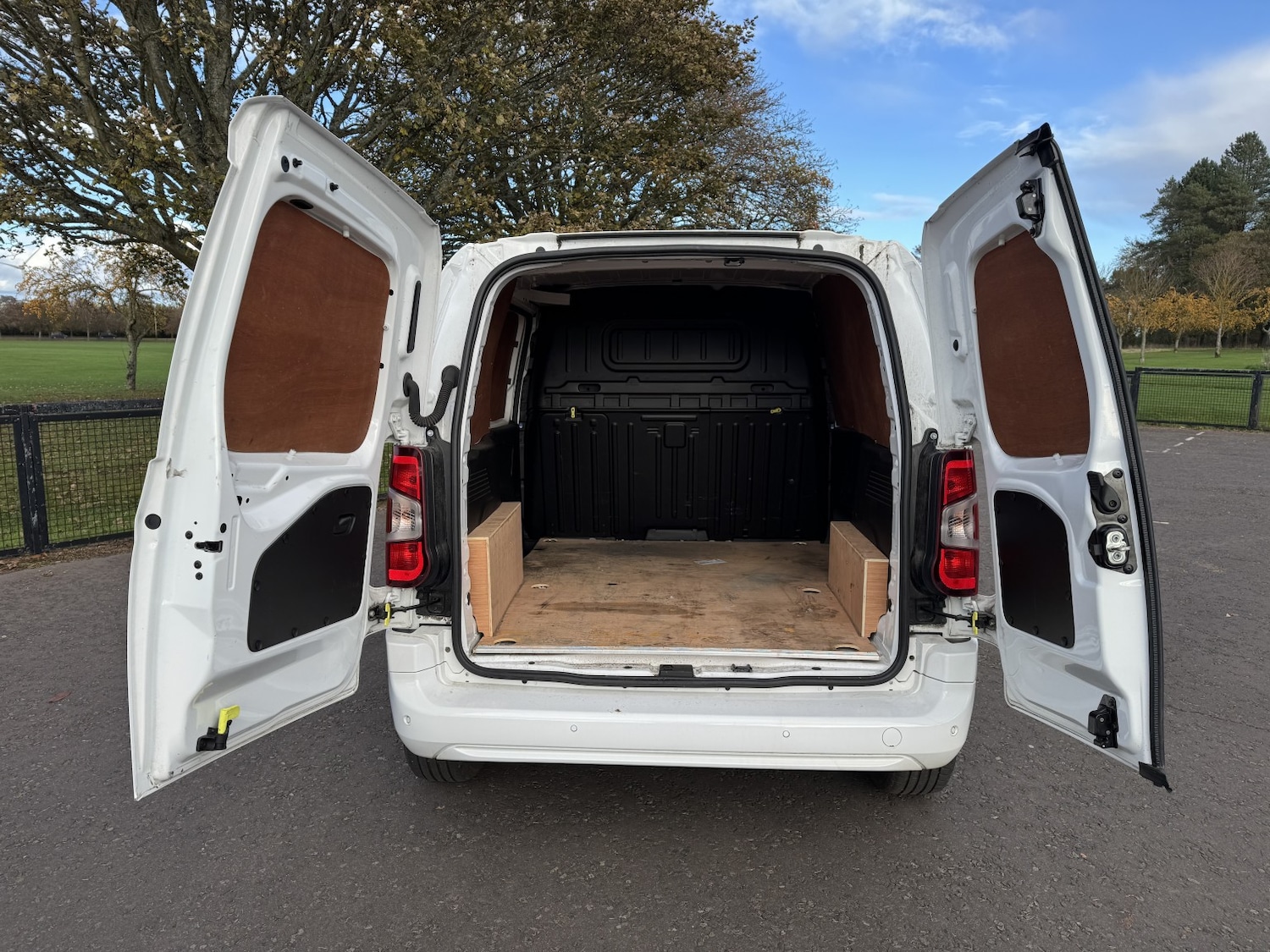 Used Vauxhall Combo 2022 for sale - 77807083: Photo 9
