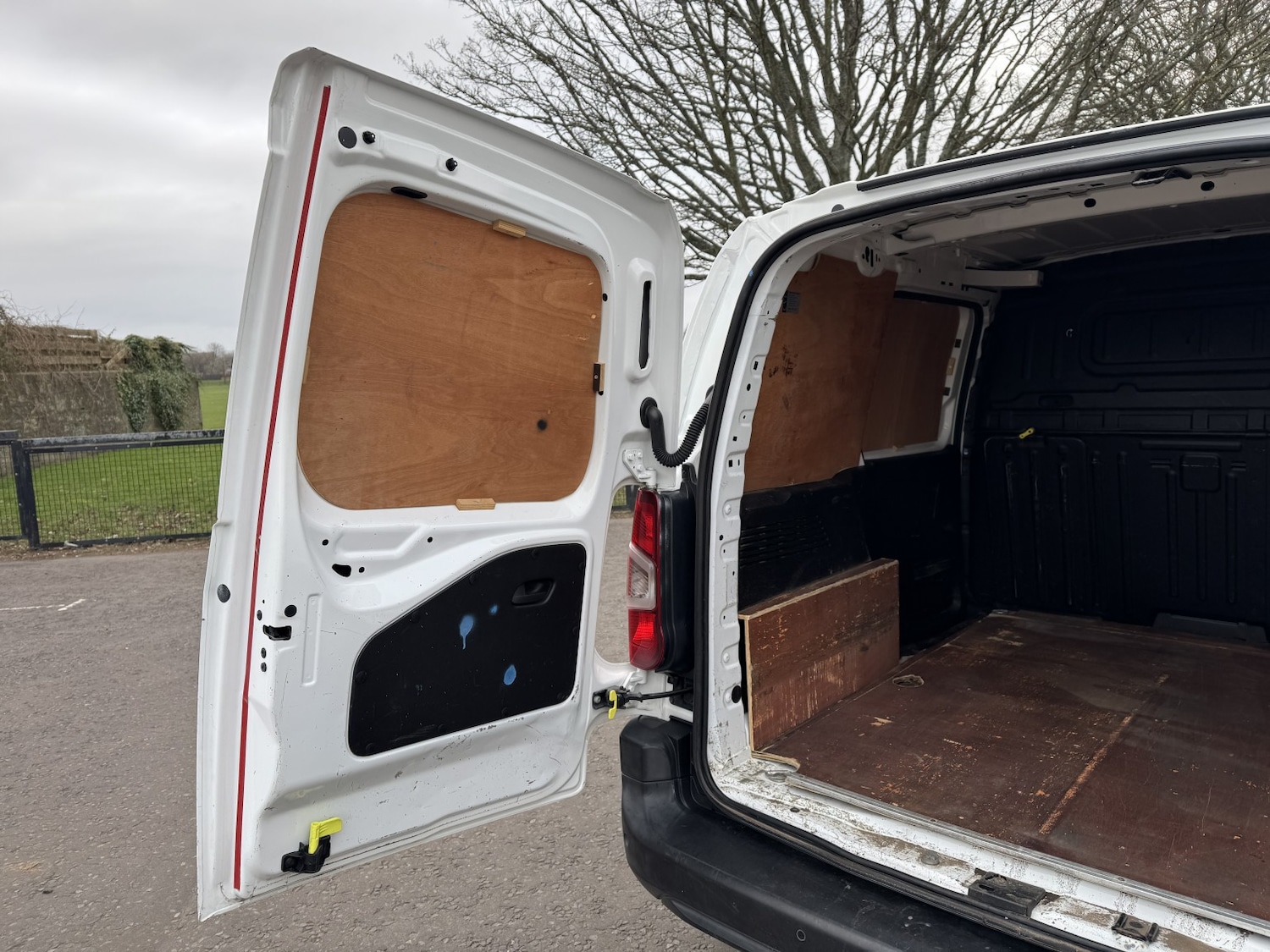 Used Peugeot Partner 2019 for sale - 77735861: Photo 10