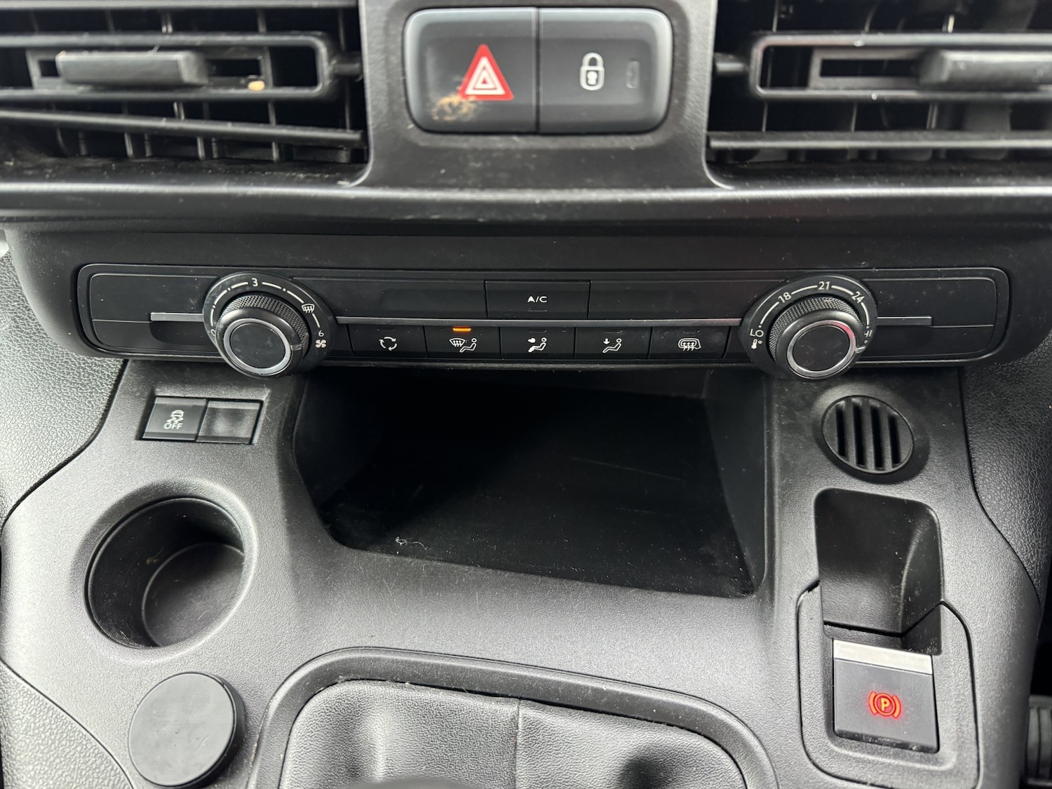 Used Peugeot Partner 2019 for sale - 77735861: Photo 19