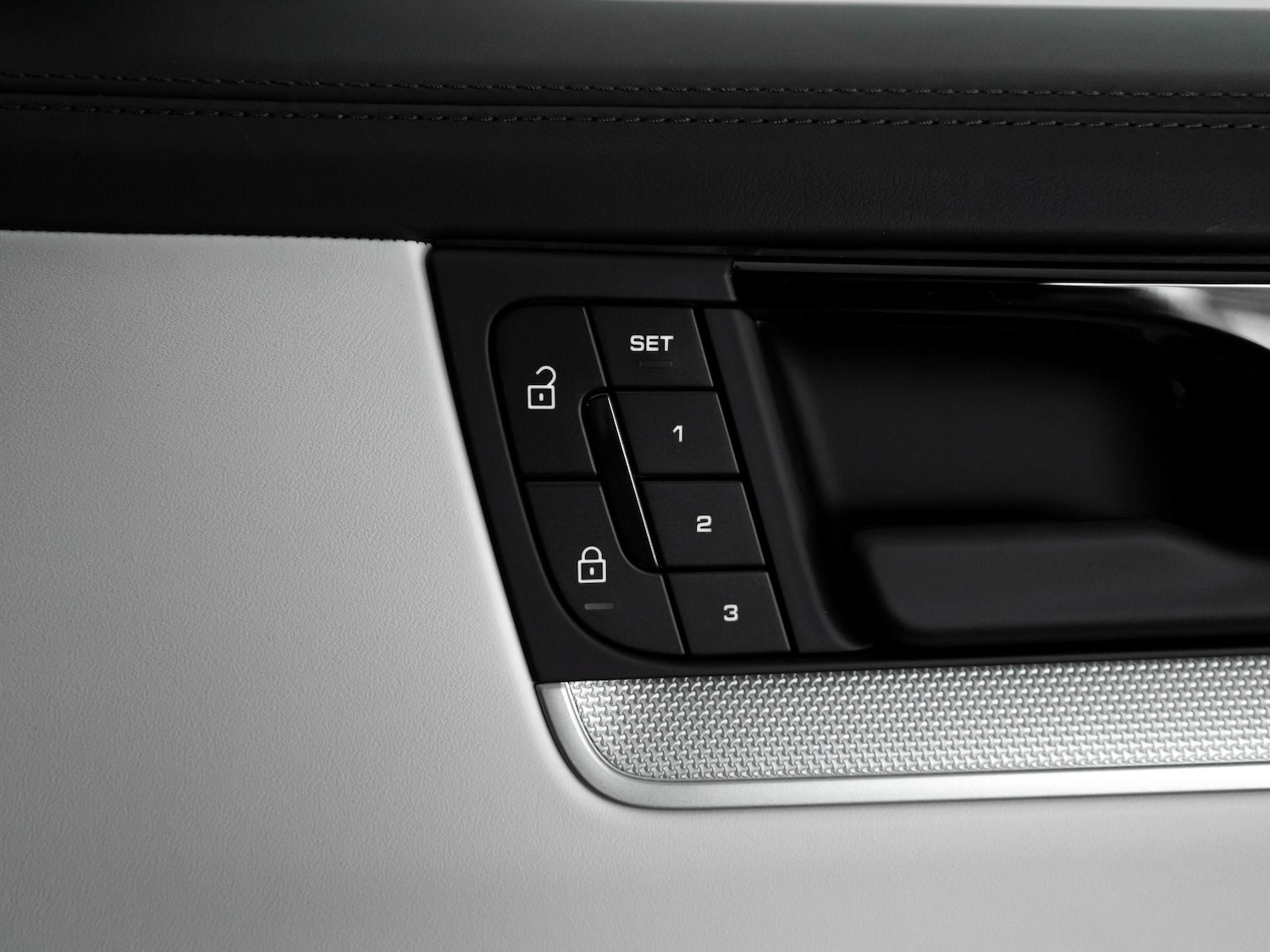 Used Porsche Cayenne 2025 for sale - 76888395: Photo 8