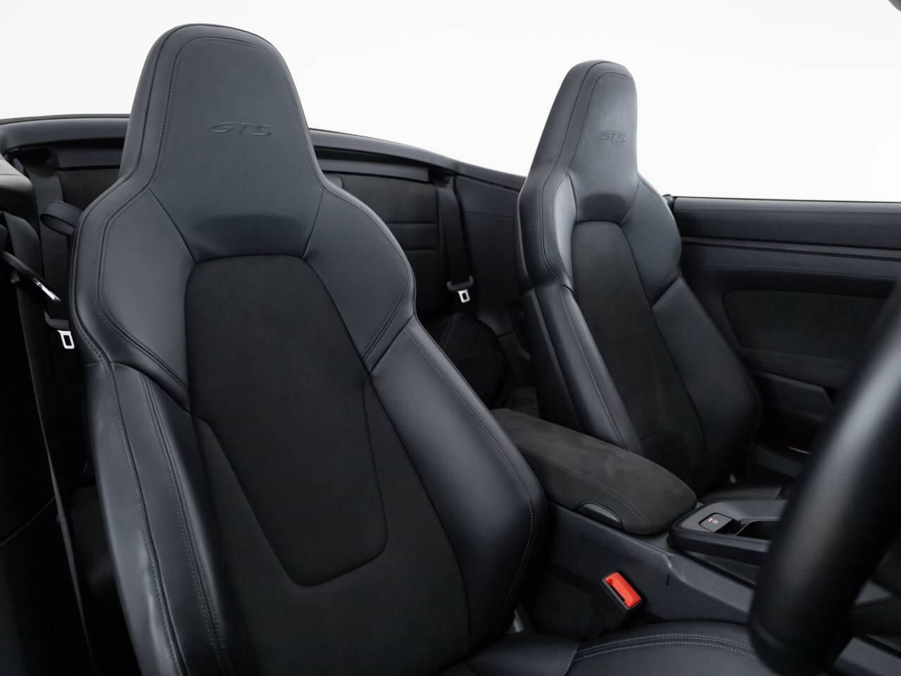 Used Porsche 911 2022 for sale - 77755504: Photo 5