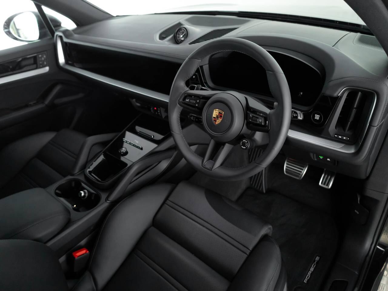 Used Porsche Cayenne 2025 for sale - 77885181: Photo 4