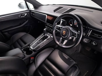 Used Porsche Macan 2020 for sale - 76231301: Photo