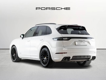 Used Porsche Cayenne 2022 for sale - 76937398: Photo