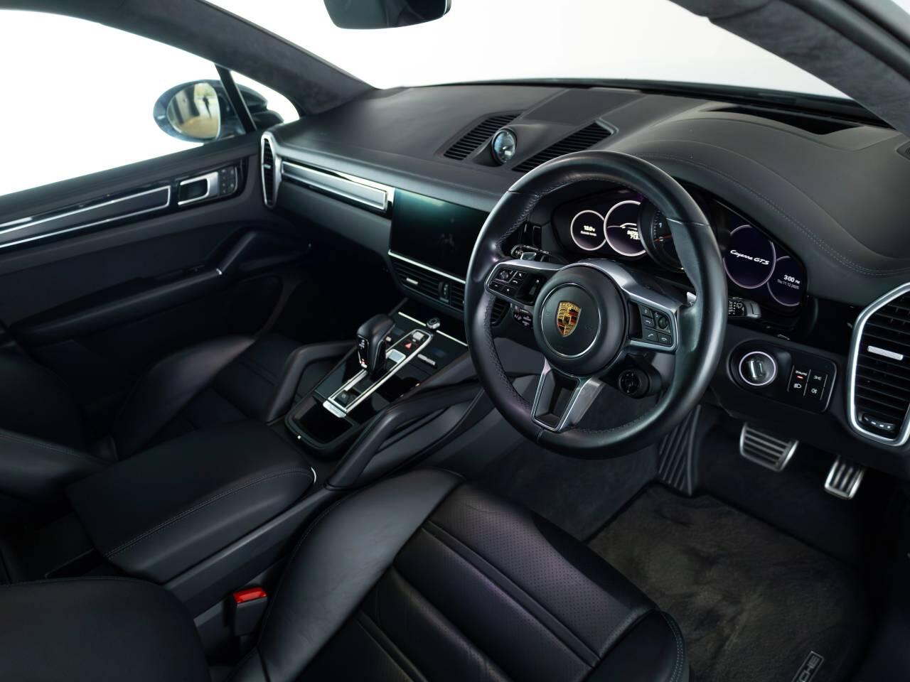 Used Porsche Cayenne 2022 for sale - 76937398: Photo 4