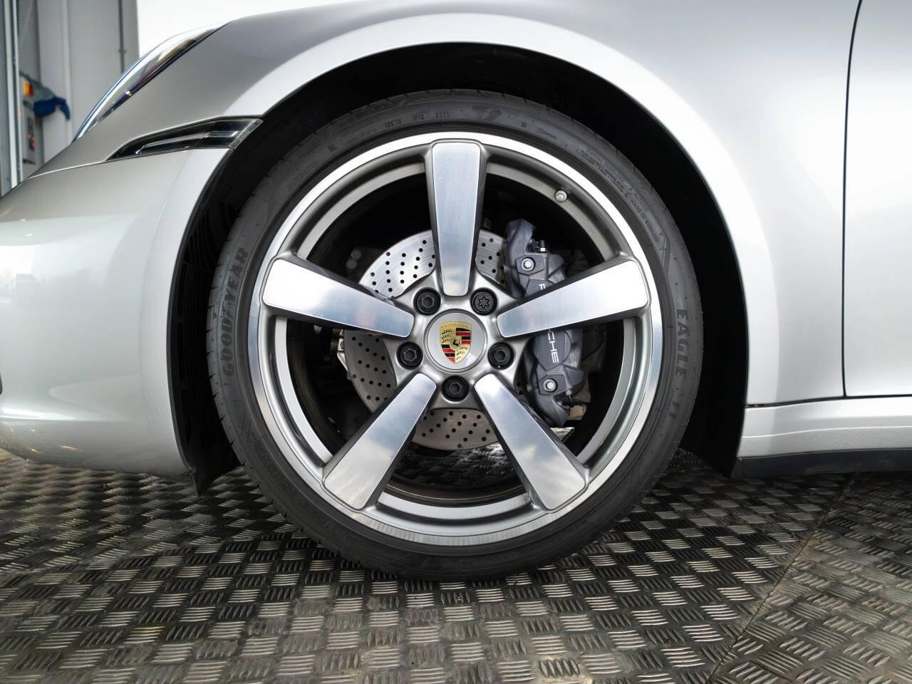 Used Porsche 911 2024 for sale - 77927104: Photo 6