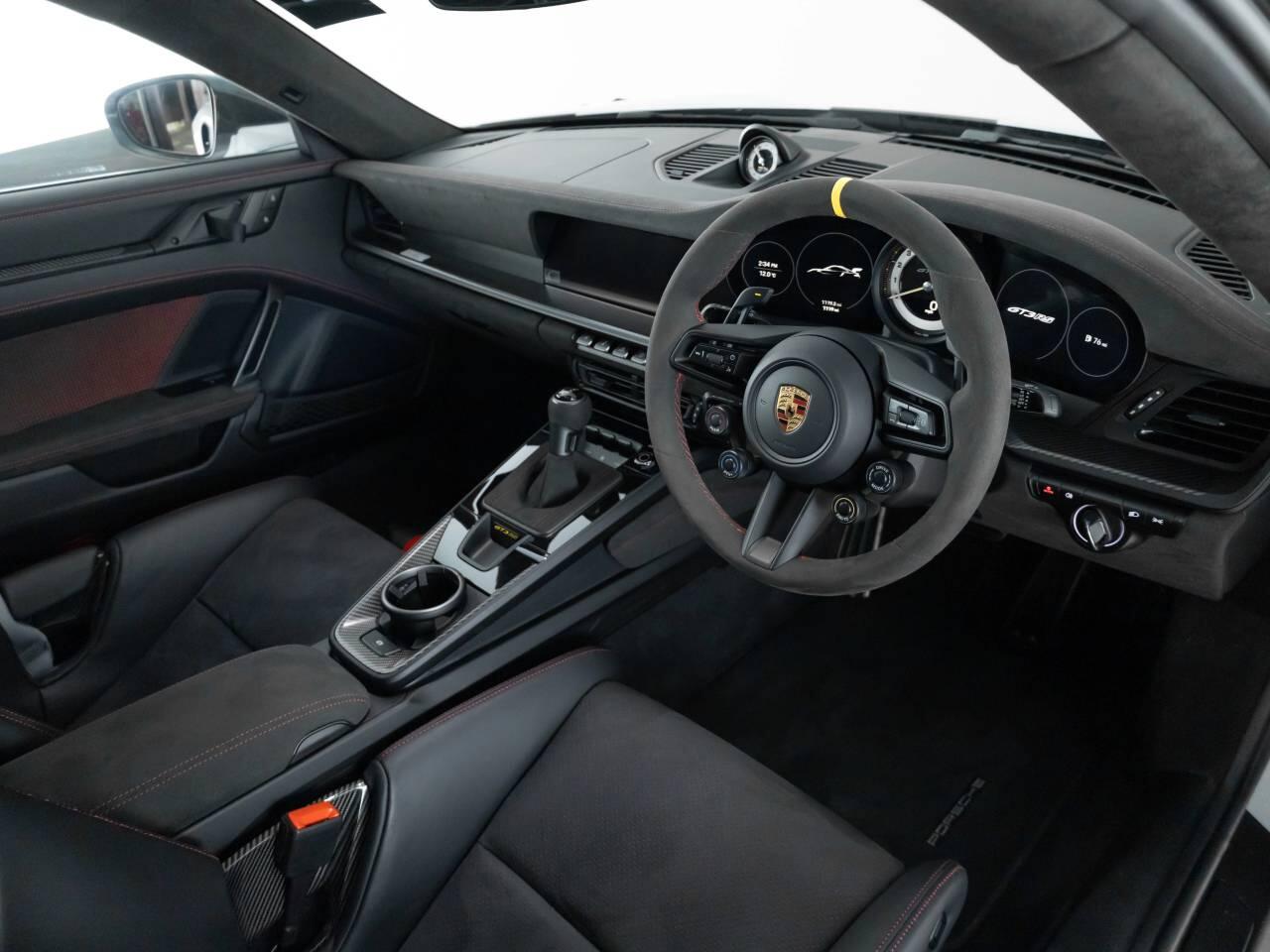 Used Porsche 911 2022 for sale - 76351029: Photo 4