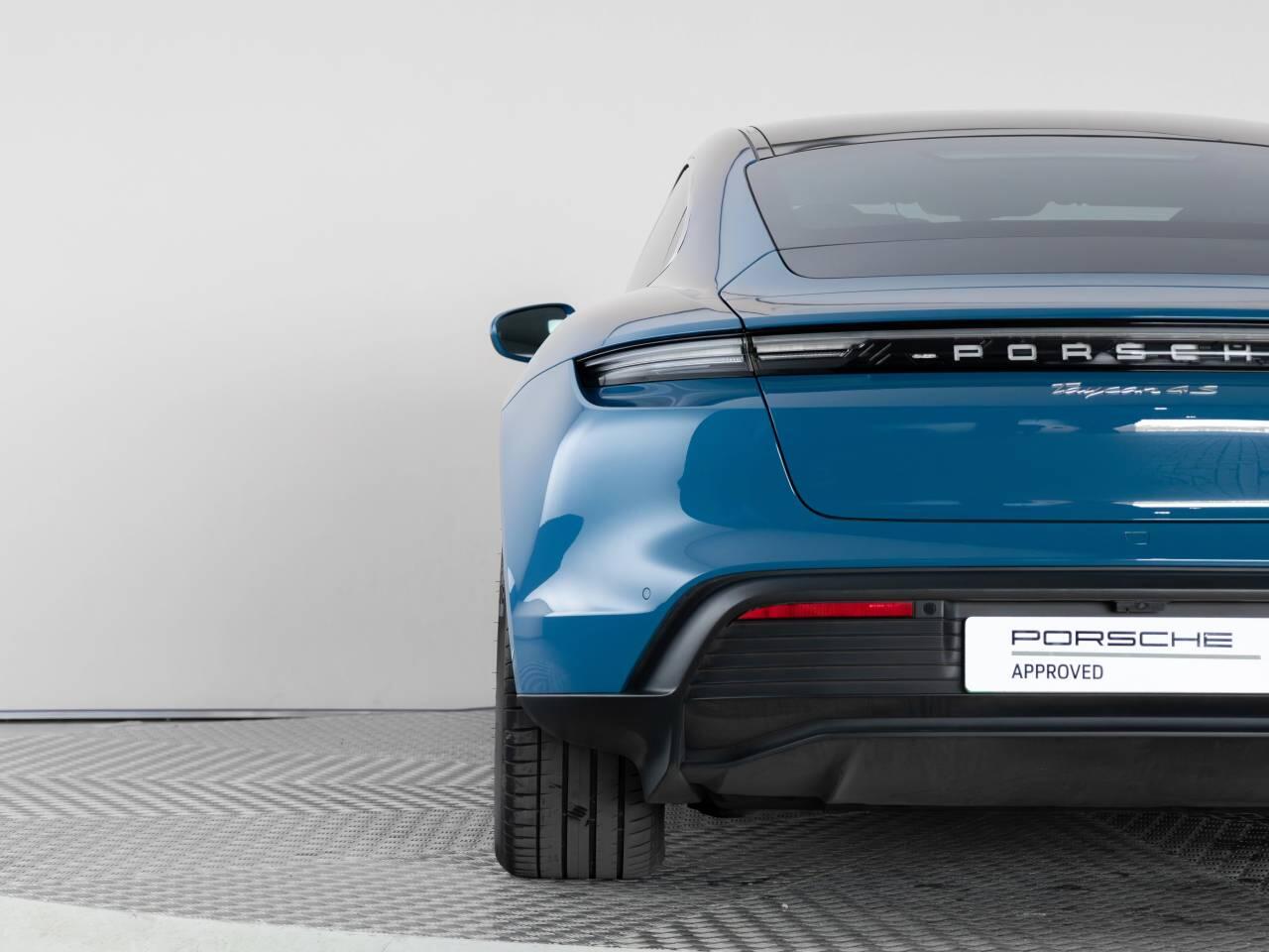 Used Porsche Taycan 2022 for sale - 78190274: Photo 12