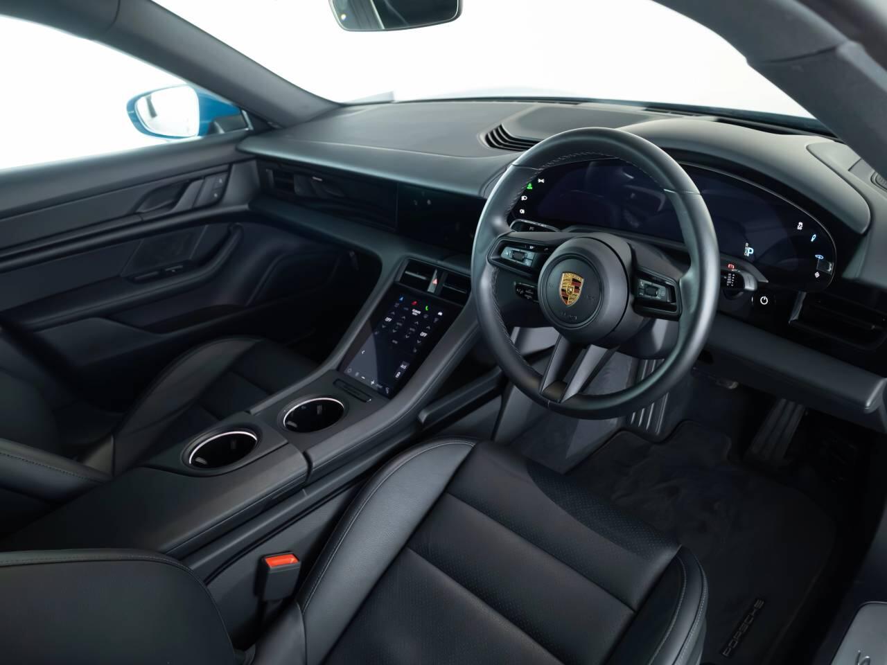 Used Porsche Taycan 2022 for sale - 78190274: Photo 4