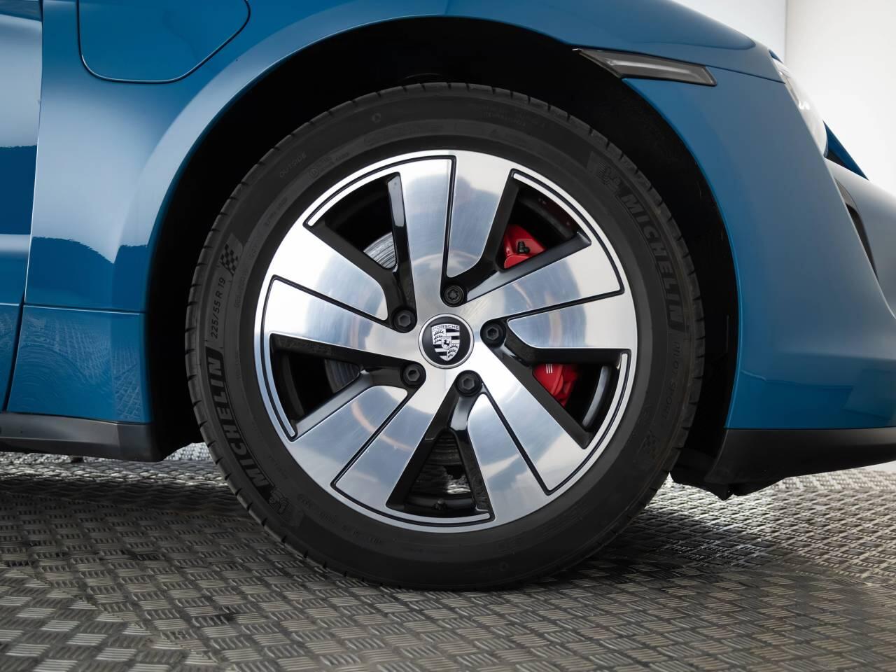 Used Porsche Taycan 2022 for sale - 78190274: Photo 6