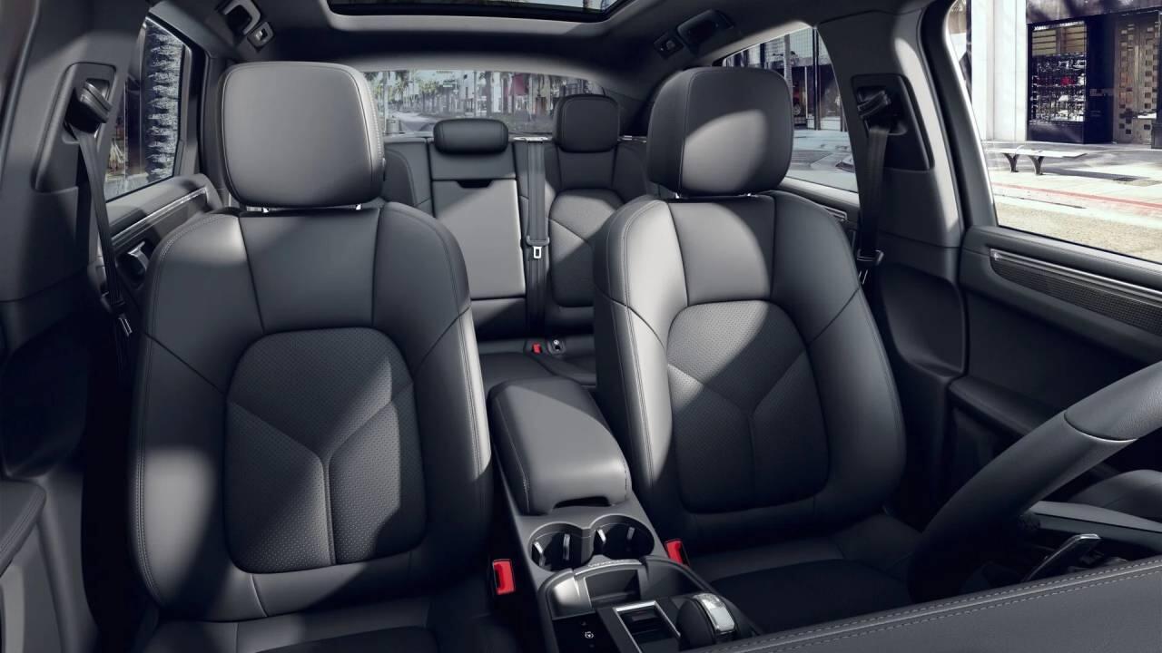 Used Porsche Macan 2023 for sale - 77360350: Photo 6