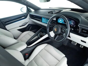 Used Porsche Macan 2025 for sale - 77728867: Photo