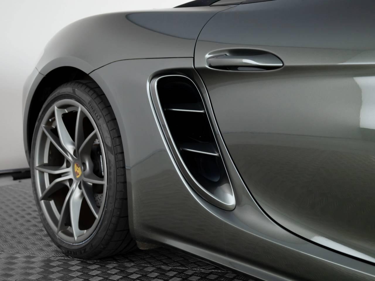 Used Porsche Boxster 2020 for sale - 77972353: Photo 11