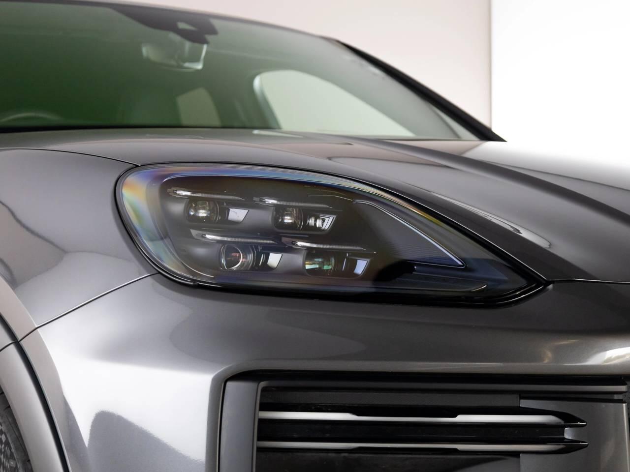 Used Porsche Cayenne 2024 for sale - 76677308: Photo 10