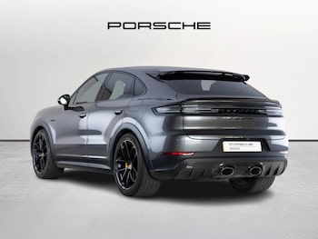 Used Porsche Cayenne 2024 for sale - 76677308: Photo