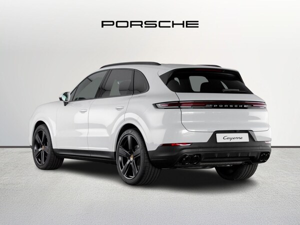 Used Porsche Cayenne 2025 for sale - 76261729: Photo 2