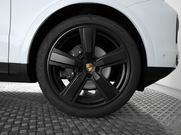 Used Porsche Cayenne 2025 for sale - 76261729: Photo 4