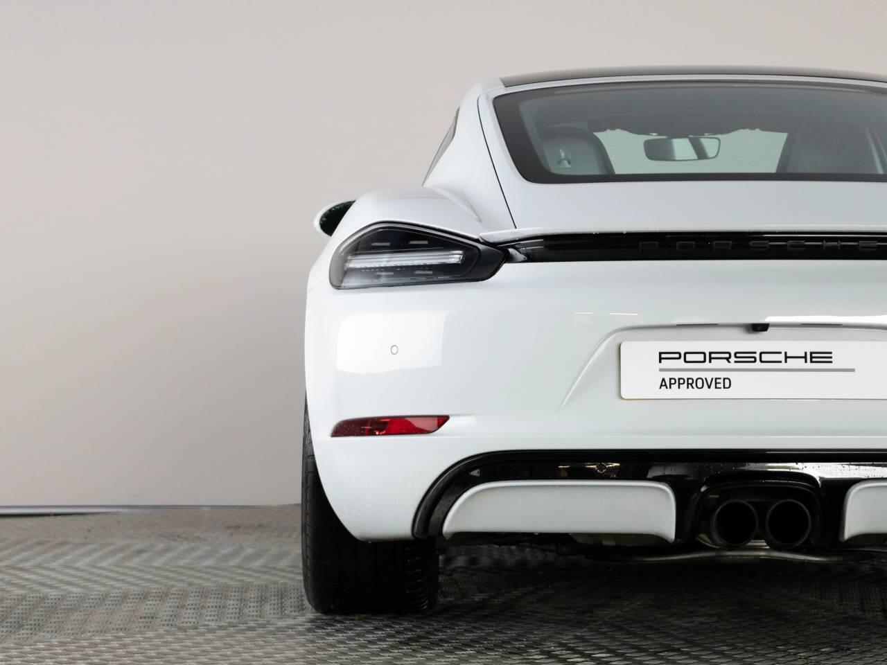 Used Porsche Cayman 2018 for sale - 76315837: Photo 10