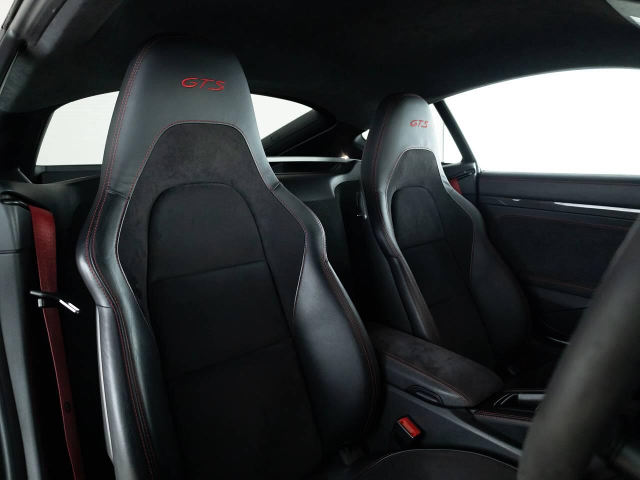 Used Porsche Cayman 2018 for sale - 76315837: Photo 5