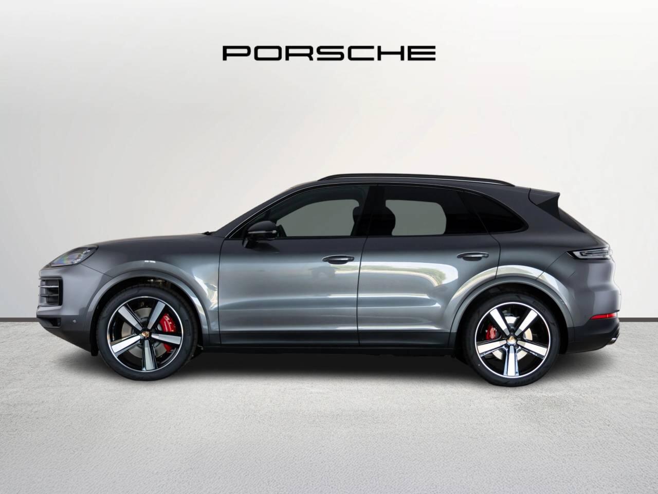 Used Porsche Cayenne 2025 for sale - 78190244: Photo 2